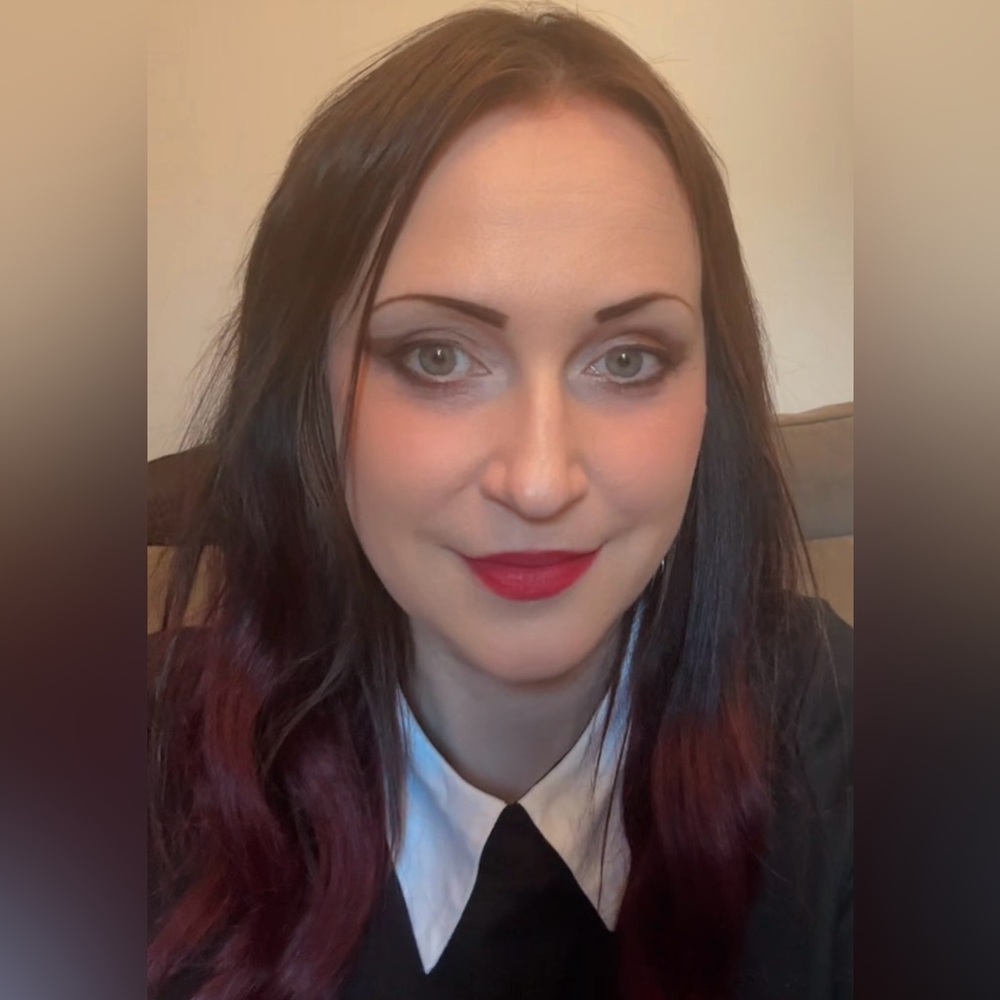 Meet your Posher, Julie